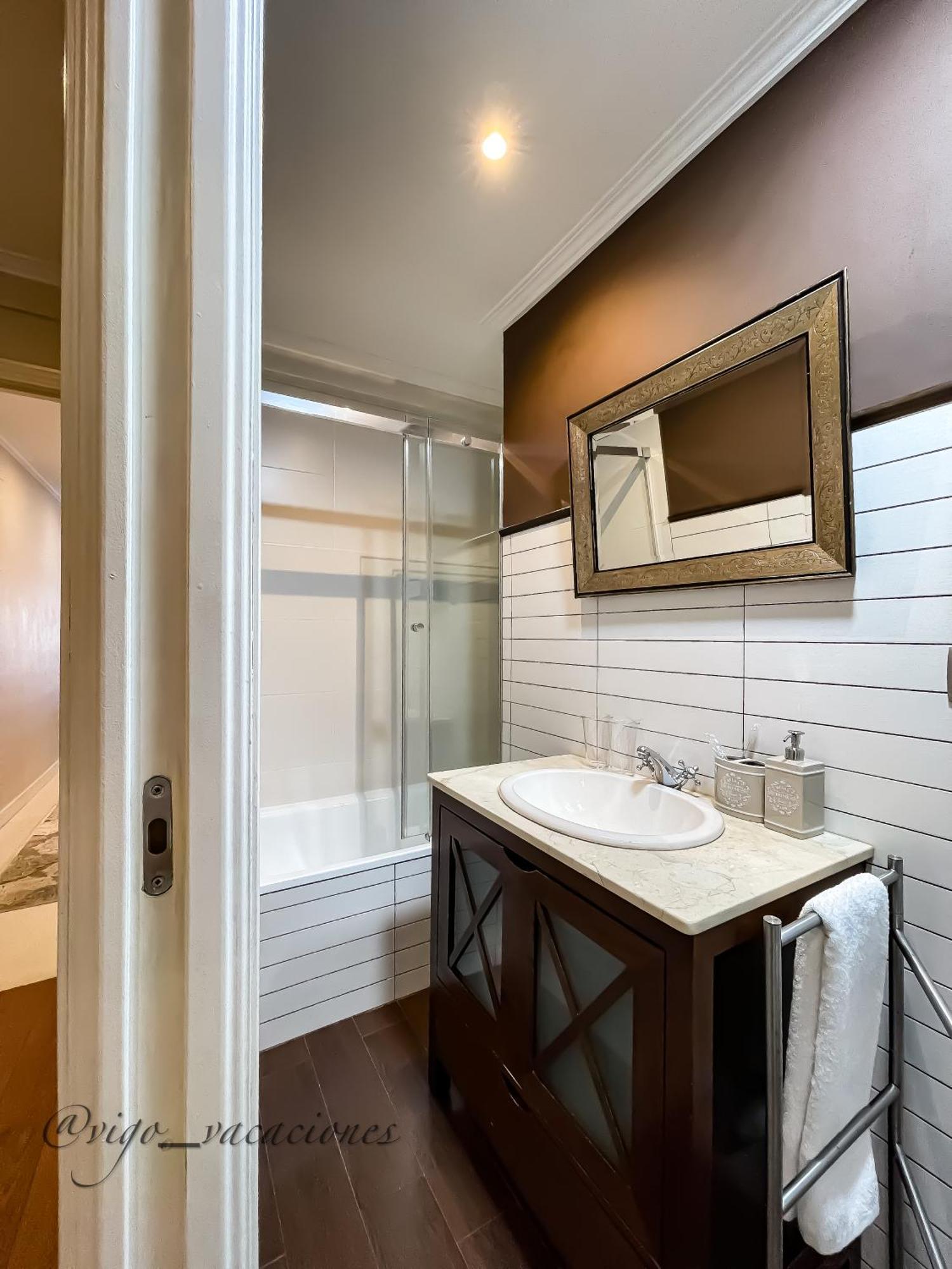 Acogedor Piso Familiar Travesia Apartment Vigo Ngoại thất bức ảnh